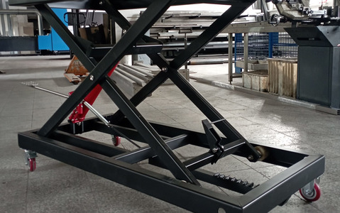 Wózek znajduje szerokie zastosowanie w wielu branżach przemysłu.